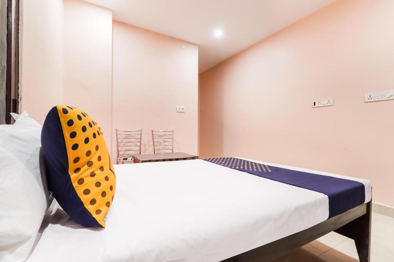 Spot On 63000 Hotel S.S. Plaza Banthra Sikandarpur Ngoại thất bức ảnh