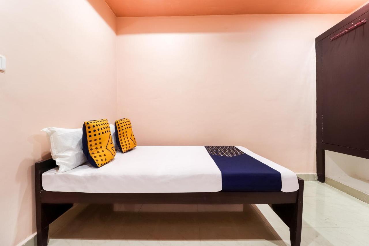 Spot On 63000 Hotel S.S. Plaza Banthra Sikandarpur Ngoại thất bức ảnh